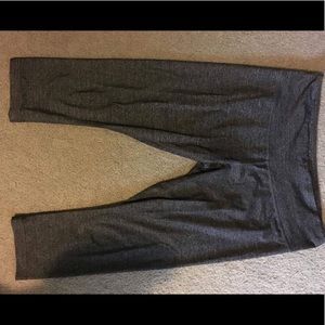 Lululemon crop capris